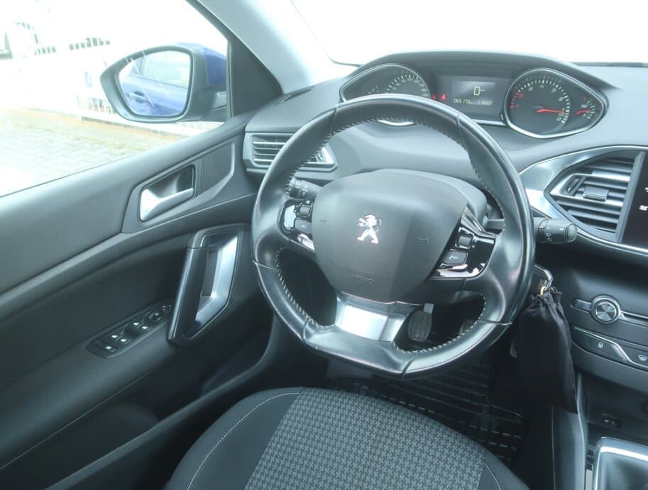 2018 Peugeot 308 - 9