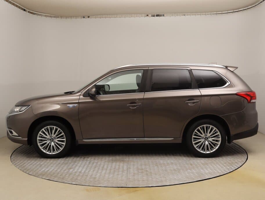 2019 Mitsubishi OUTLANDER - 4