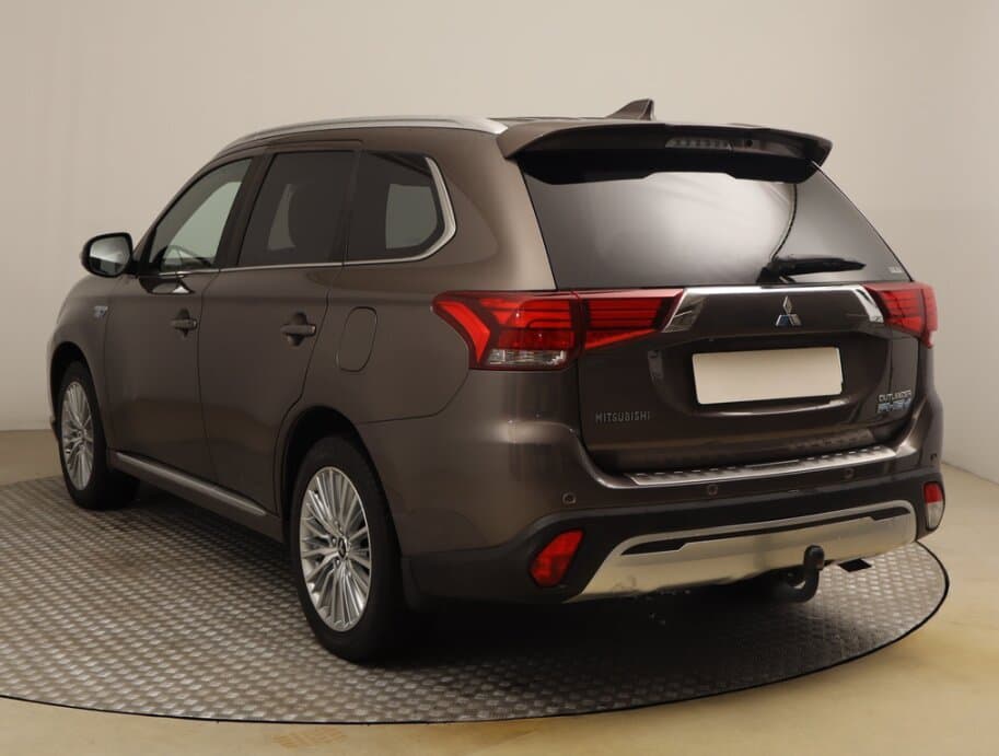 2019 Mitsubishi OUTLANDER - 5