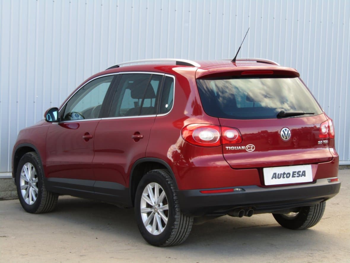 2010 Volkswagen TIGUAN - 6