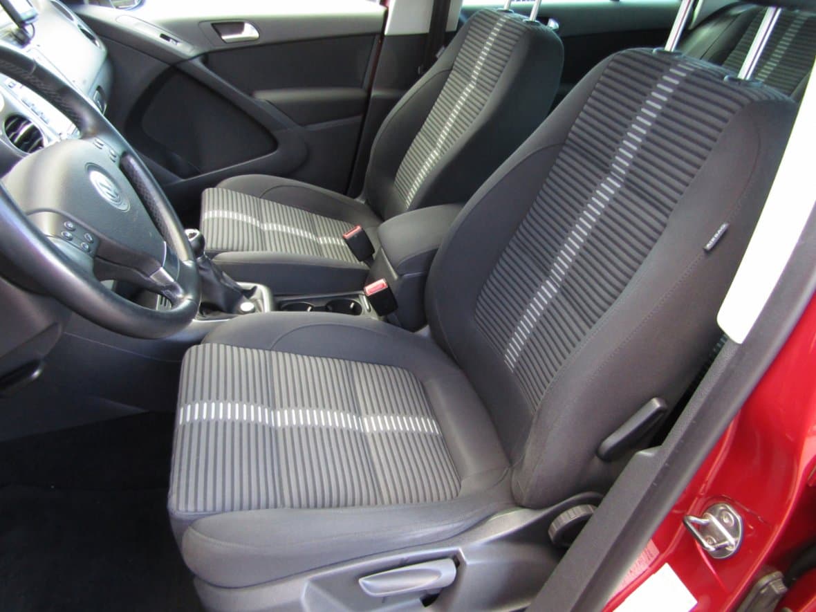 2010 Volkswagen TIGUAN - 9