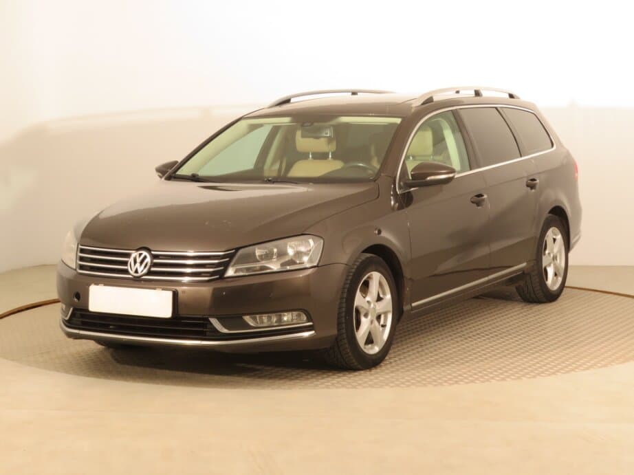 2013 Volkswagen PASSAT - 3