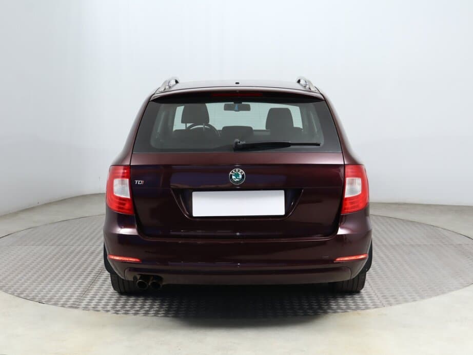 2011 Škoda SUPERB - 6