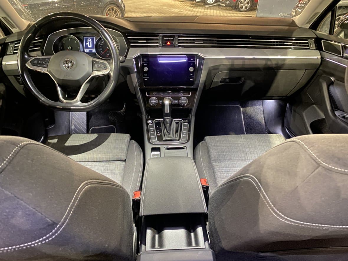 2020 Volkswagen PASSAT - 8