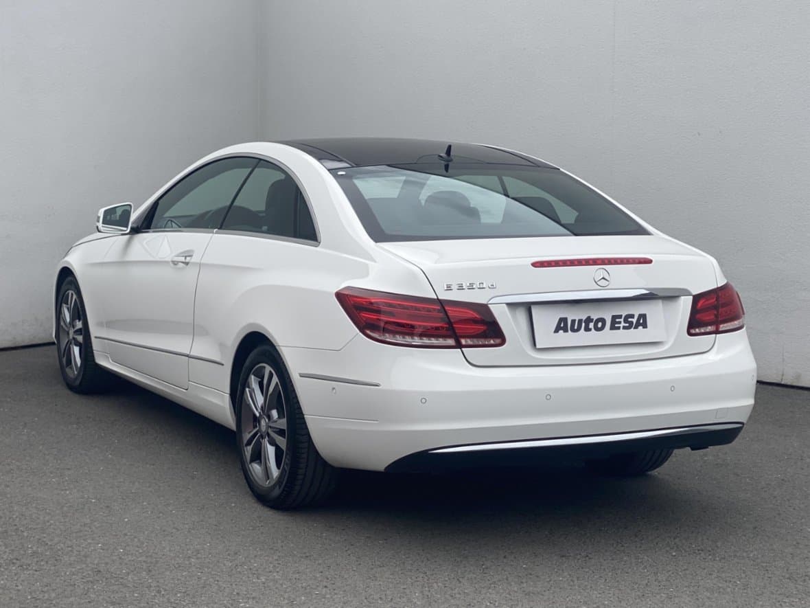 2016 Mercedes-Benz E-CLASS - 6
