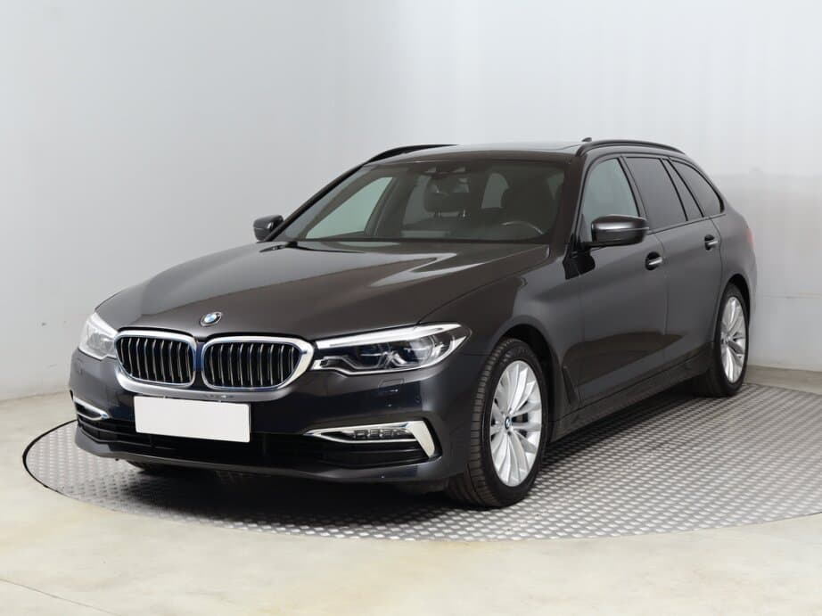 2017 BMW 5-SERIES - 3