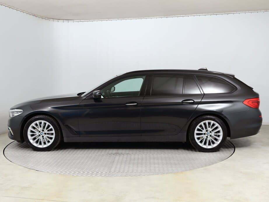 2017 BMW 5-SERIES - 4