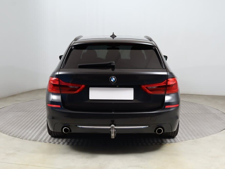 2017 BMW 5-SERIES - 6