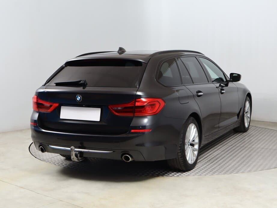 2017 BMW 5-SERIES - 7