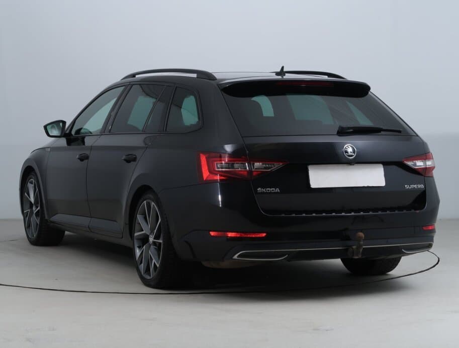 2018 Škoda SUPERB - 9