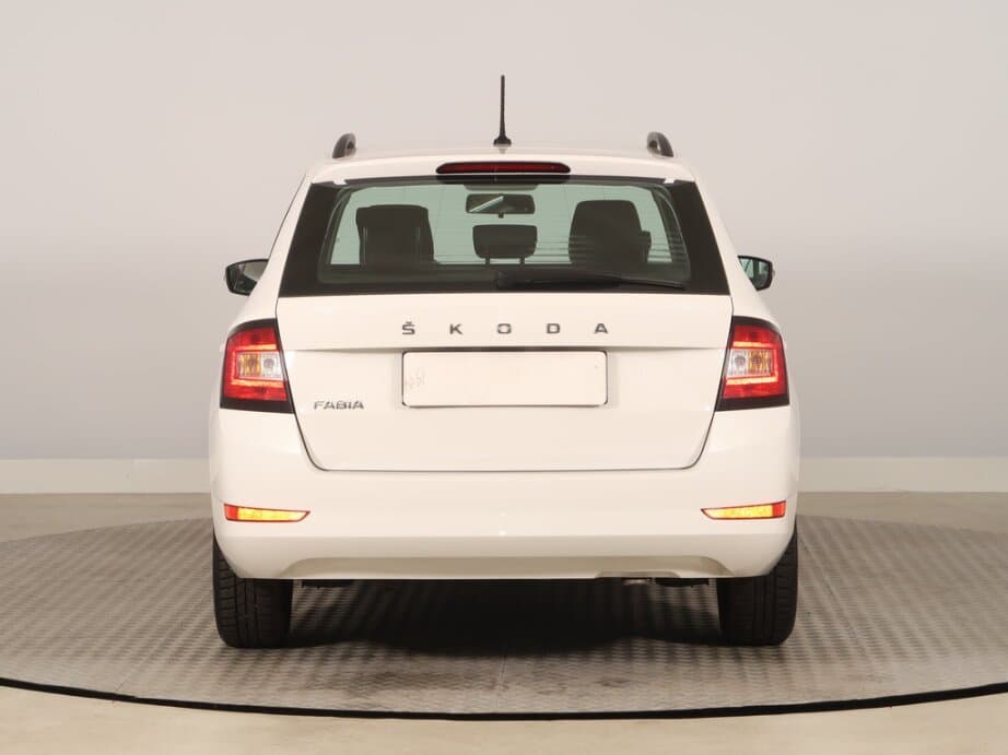 2021 Škoda FABIA - 6