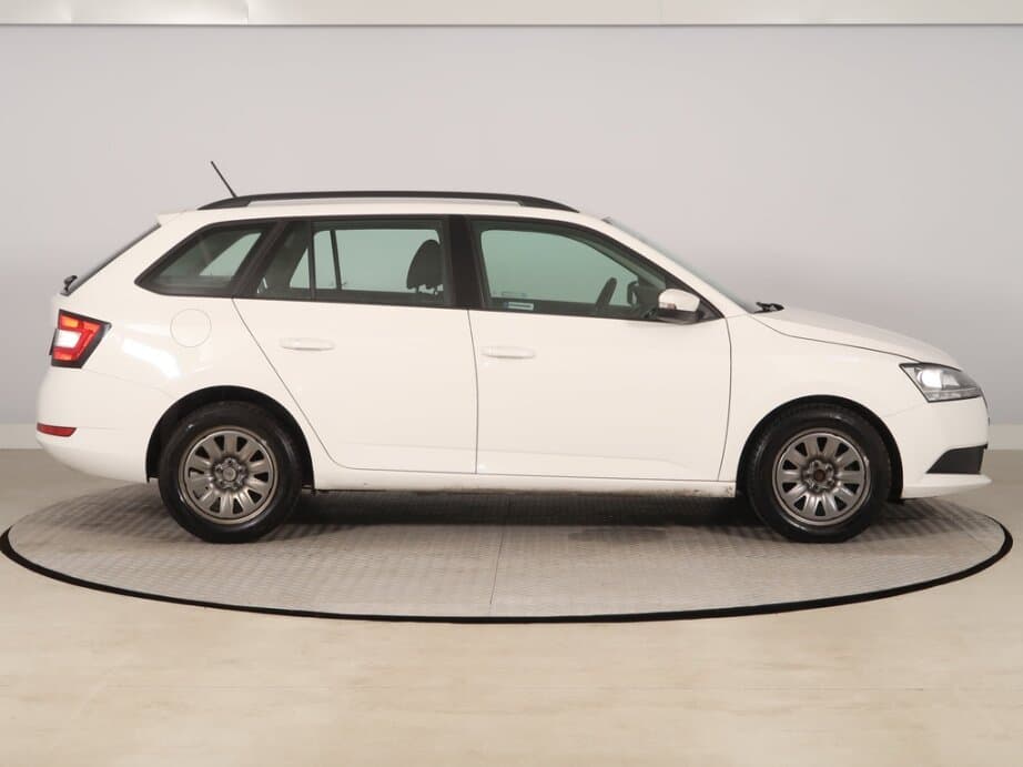 2021 Škoda FABIA - 8