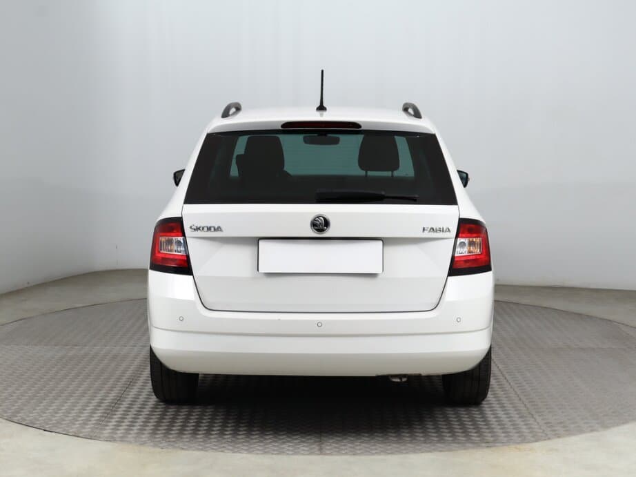 2016 Škoda FABIA - 6