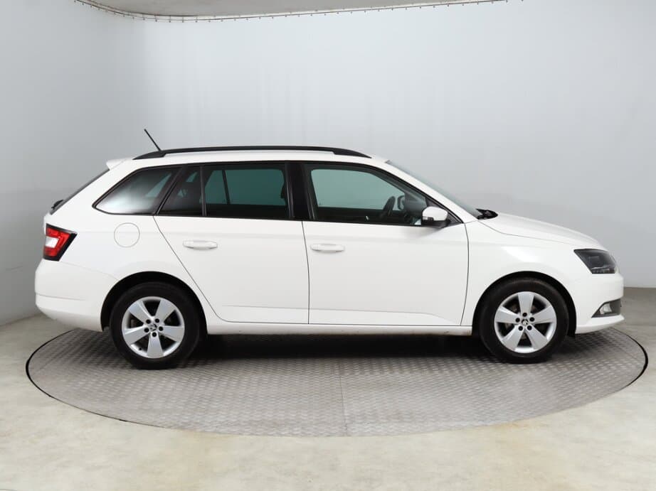 2016 Škoda FABIA - 8