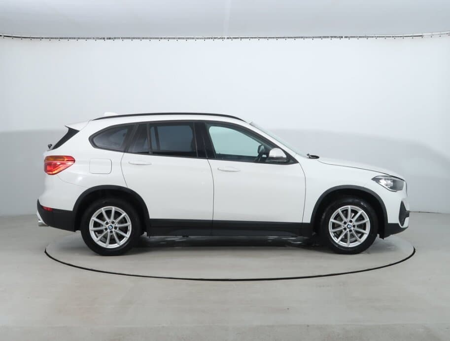 2019 BMW X1 - 8