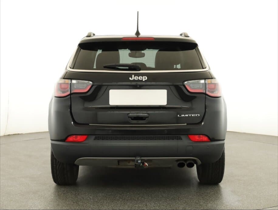 2019 Jeep COMPASS - 11