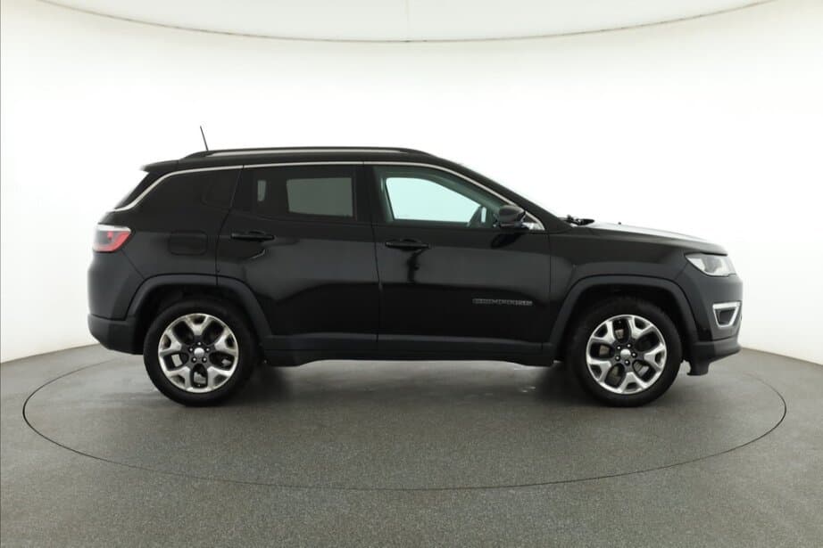 2019 Jeep COMPASS - 15