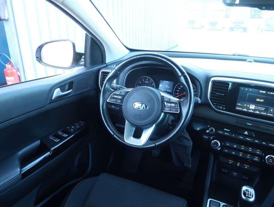 2019 Kia SPORTAGE - 9
