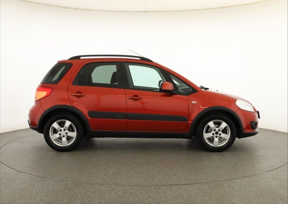 2010 Suzuki SX4 - 8