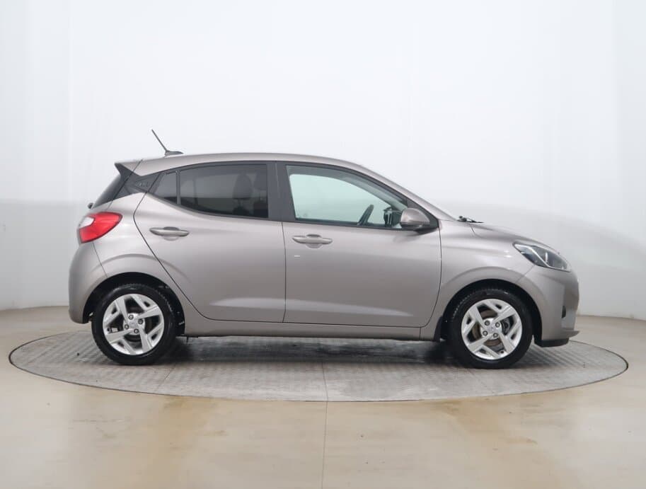 2022 Hyundai I10 - 8