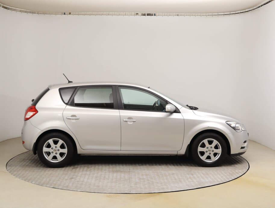 2013 Kia CEE'D - 8