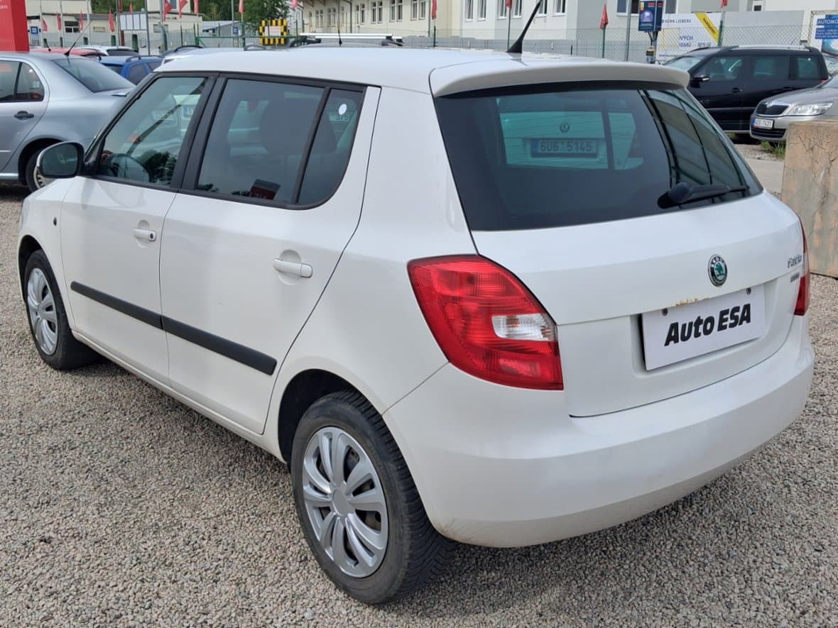 2011 Škoda FABIA - 6