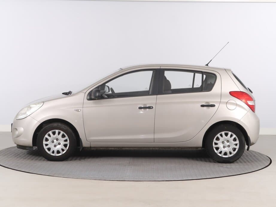 2010 Hyundai i20 - 4