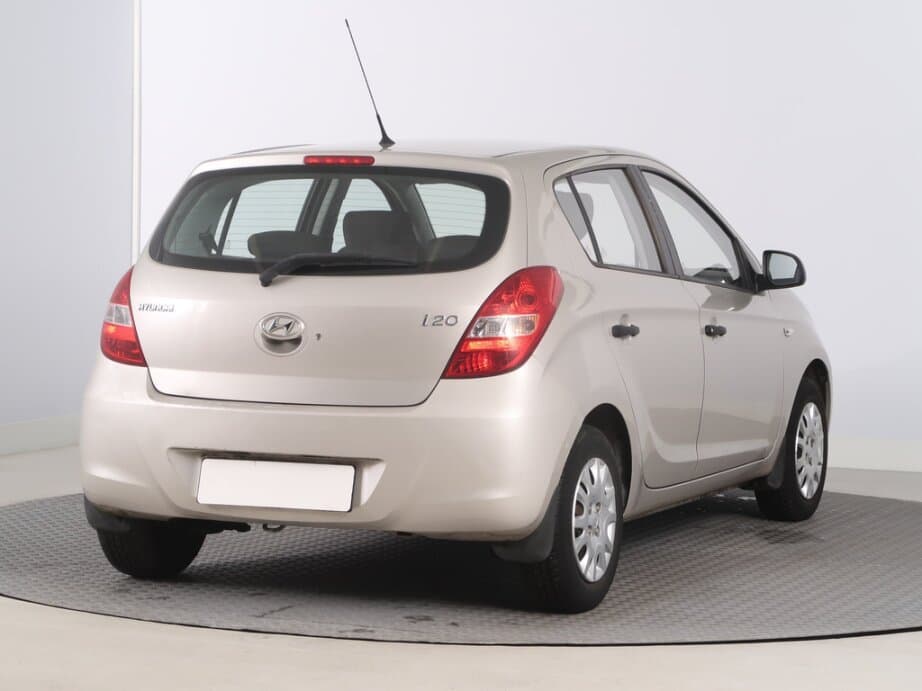 2010 Hyundai i20 - 7