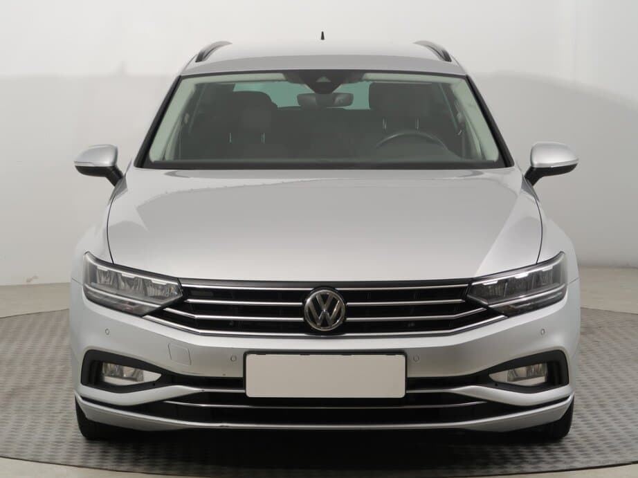 2019 Volkswagen PASSAT - 2