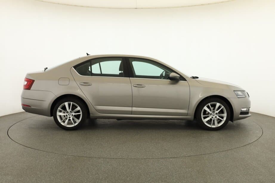 2018 Škoda OCTAVIA - 8