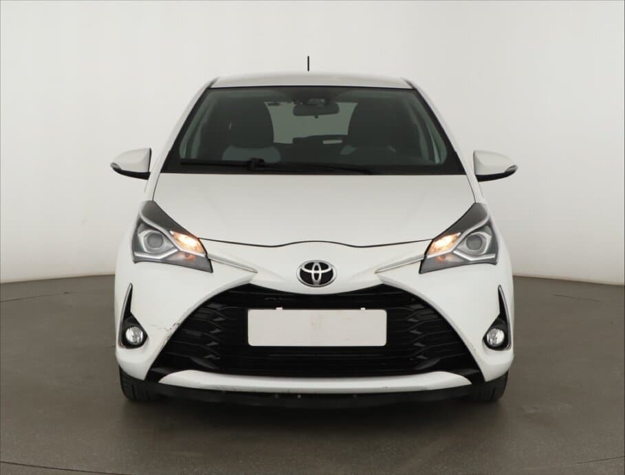 2018 Toyota YARIS - 3
