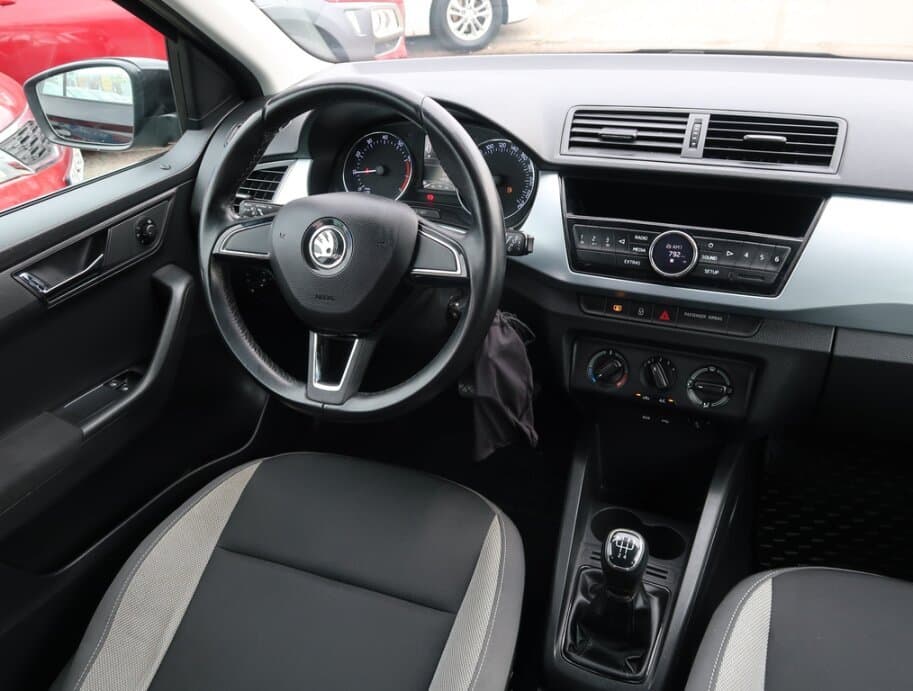 2017 Škoda FABIA - 9