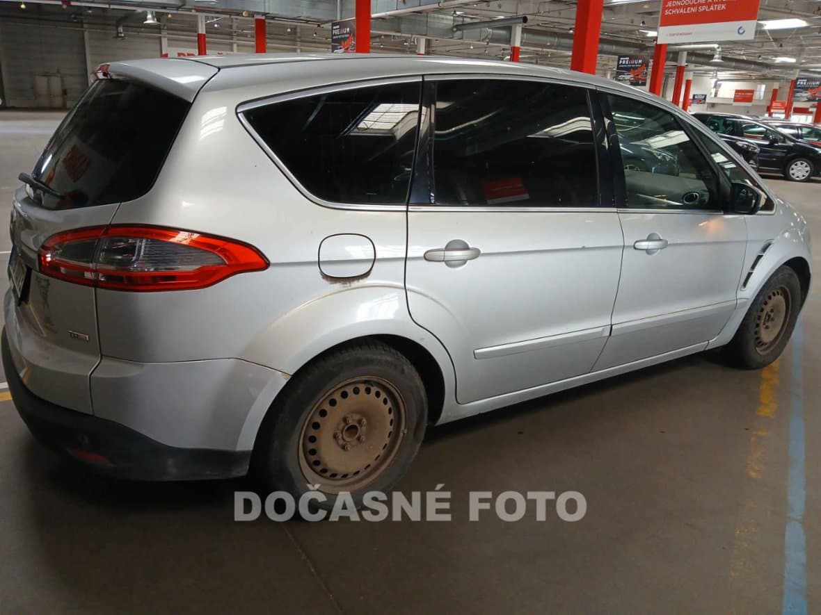 2010 Ford S-MAX - 2