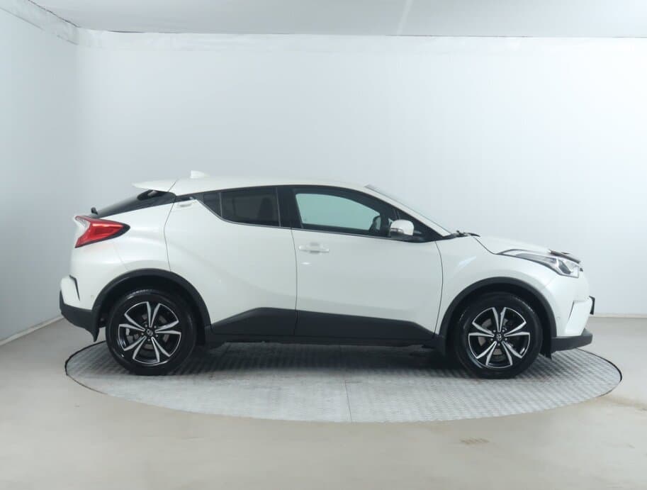 2017 Toyota C-HR - 15