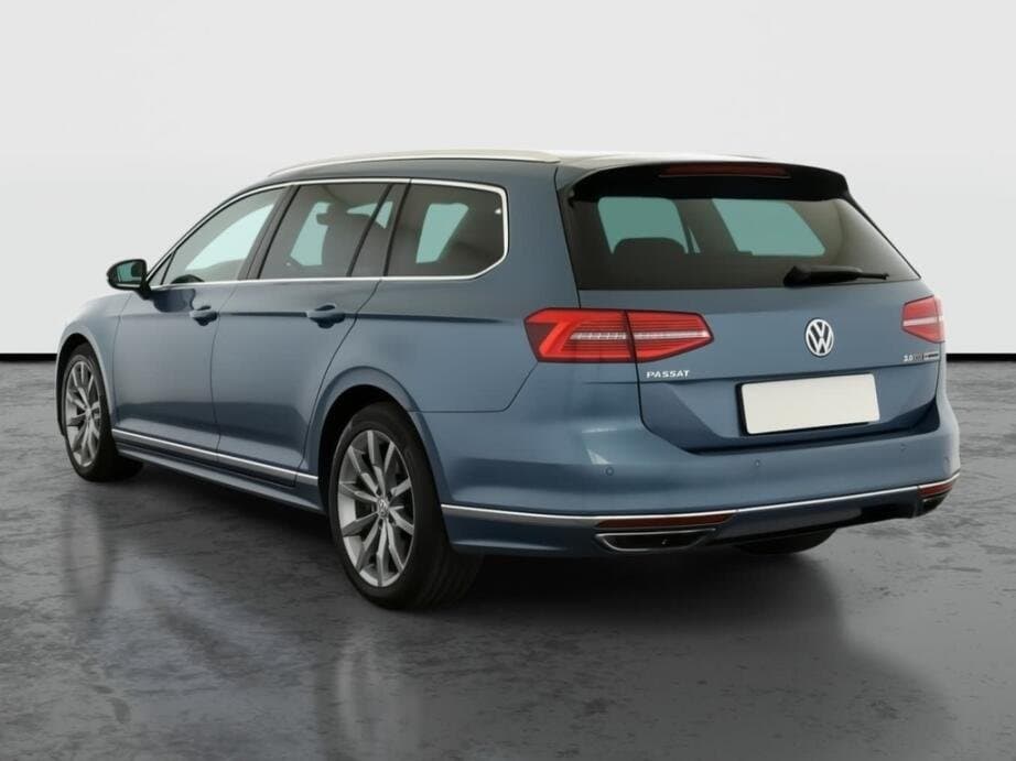 2017 Volkswagen PASSAT - 5