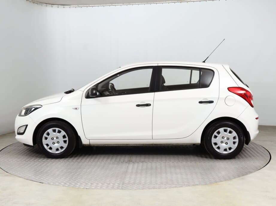 2013 Hyundai i20 - 4