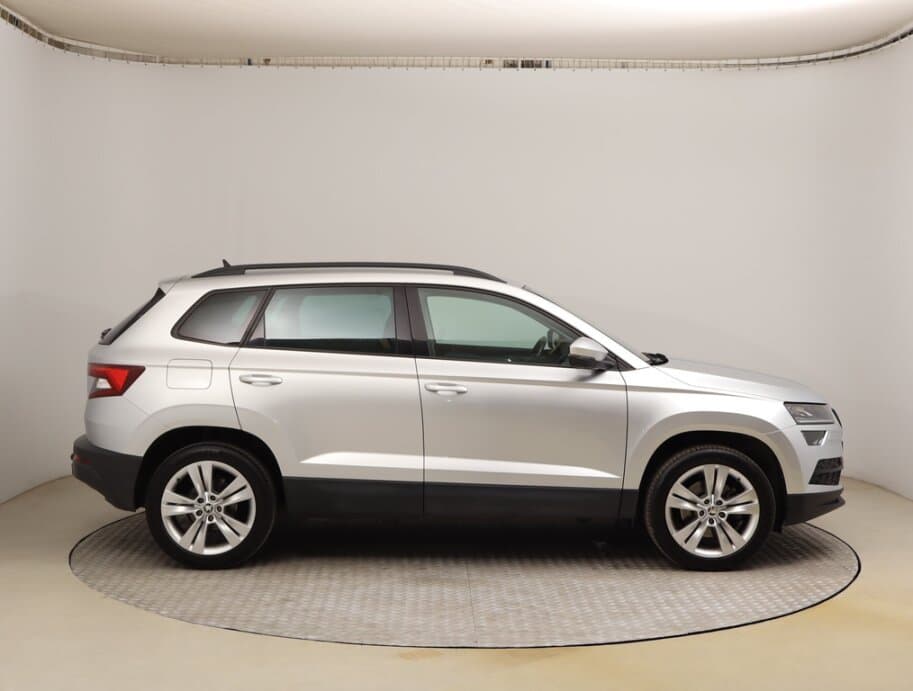 2020 Škoda KAROQ - 8