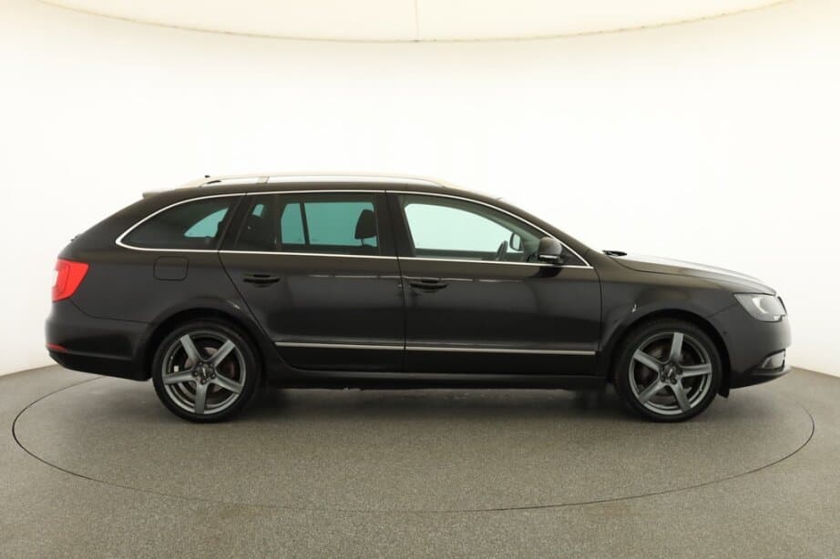 2014 Škoda SUPERB - 8
