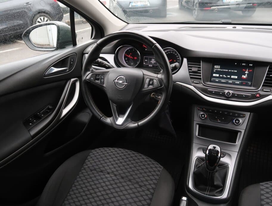 2018 Opel ASTRA - 9