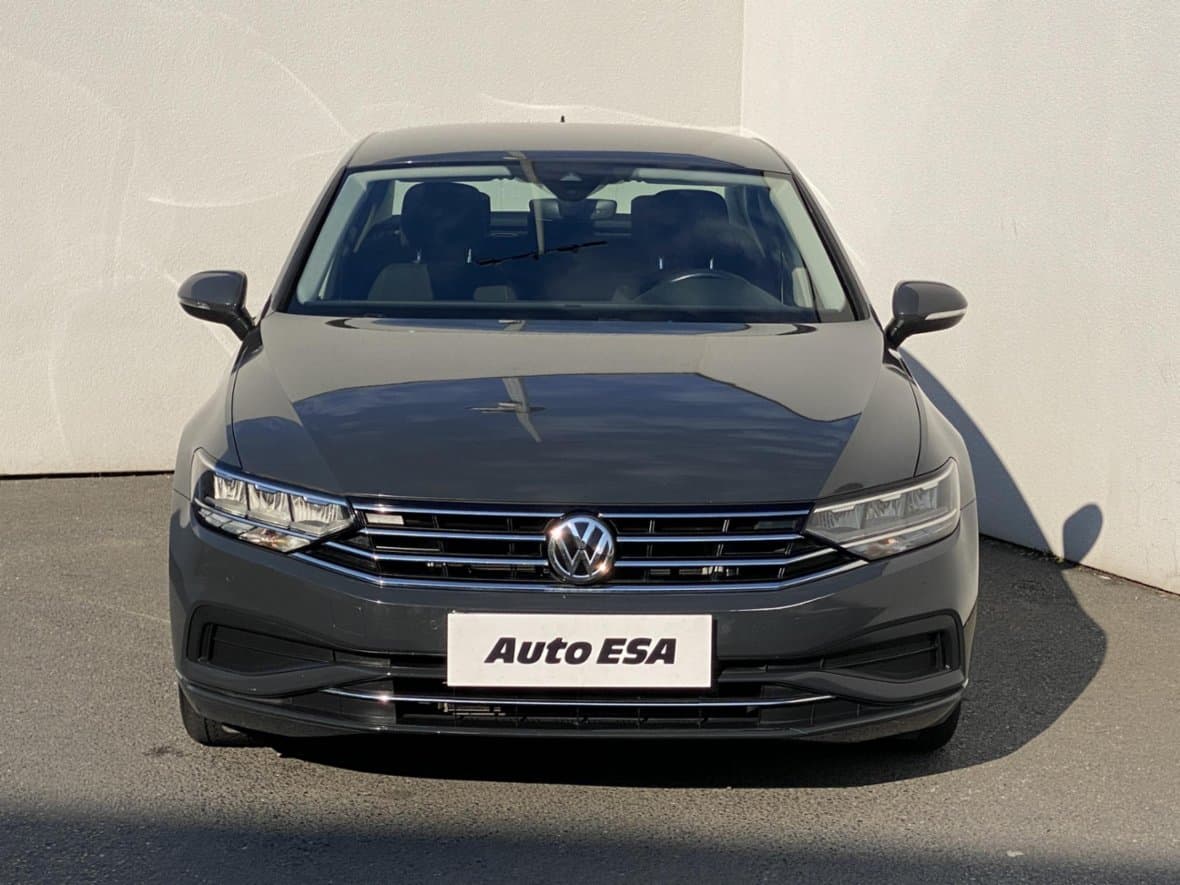 2019 Volkswagen PASSAT - 2