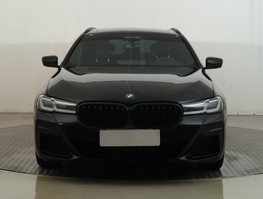 2021 BMW 5-Series - 2