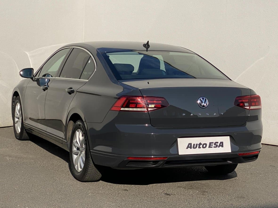 2019 Volkswagen PASSAT - 6