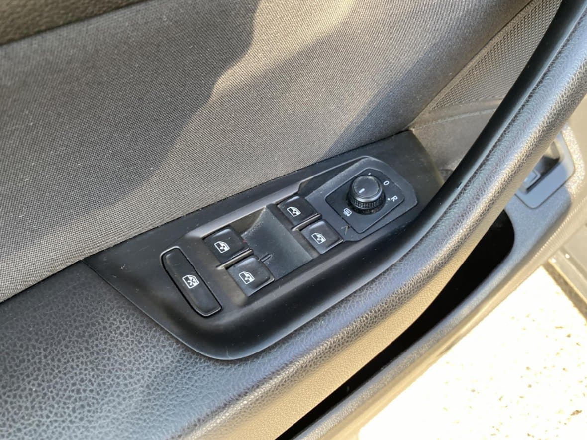 2019 Volkswagen PASSAT - 14