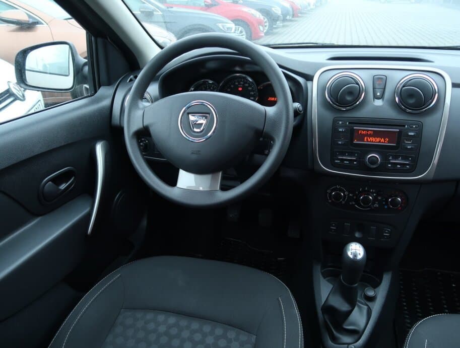 2015 Dacia SANDERO - 9