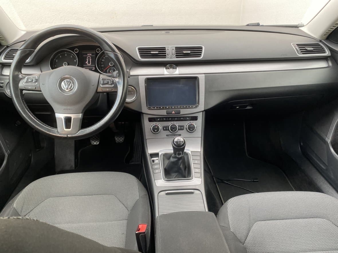 2014 Volkswagen PASSAT - 8