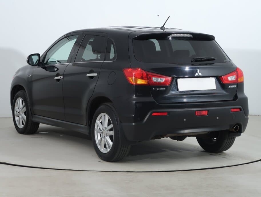 2011 Mitsubishi ASX - 5