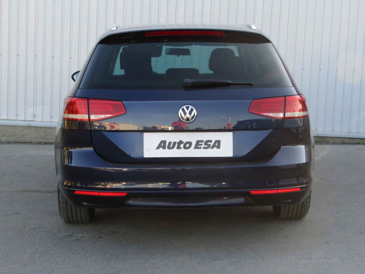 2015 Volkswagen PASSAT - 5