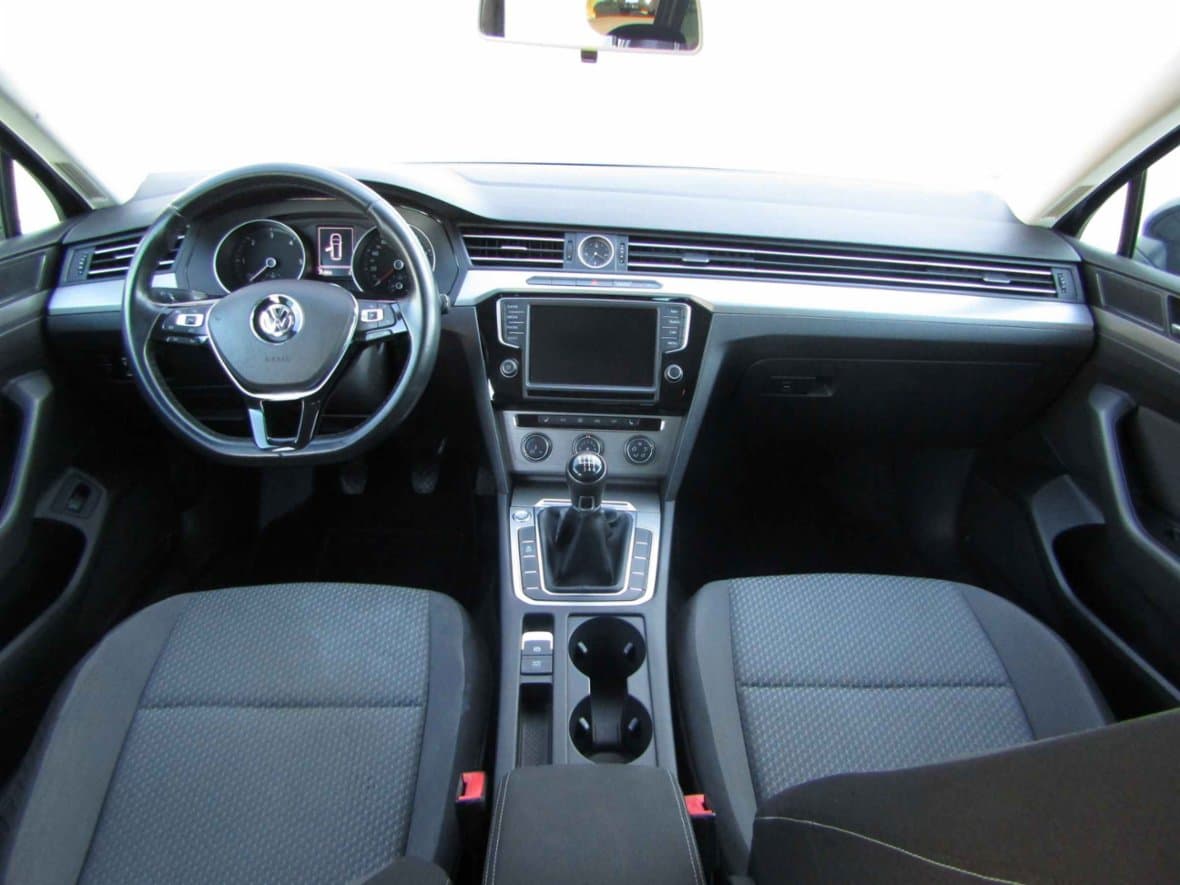2015 Volkswagen PASSAT - 8