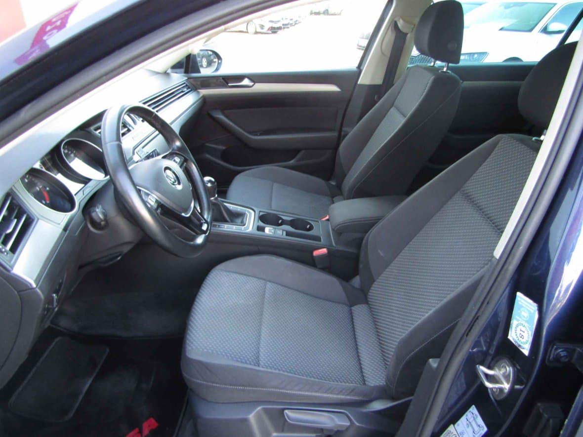 2015 Volkswagen PASSAT - 10
