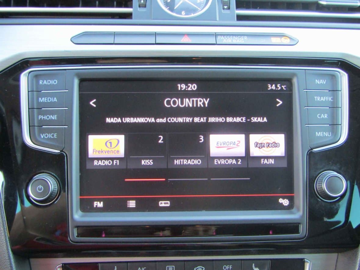 2015 Volkswagen PASSAT - 14